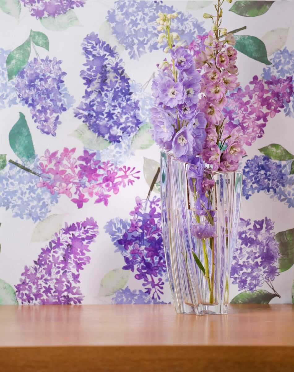 Lilac Garden in Light Purple eco wallpaper